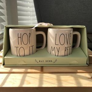 Rae Dunn “HOP TO IT” & “LOVE MY PEEPS”mug set 🐥🐰